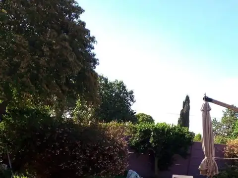 Casa 2 ambientes con 1 baño