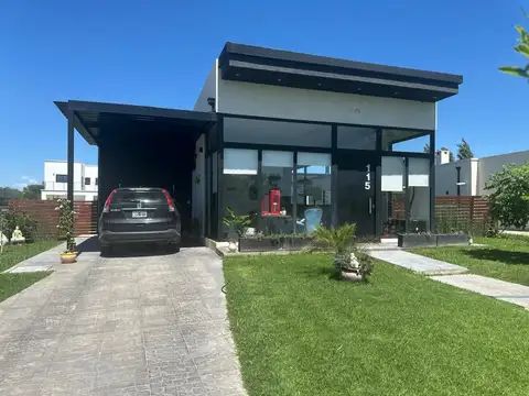 Casa en Venta en San Sebastian, USD 180.000