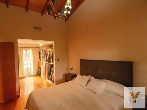 Casa venta 4 dormitorios  4 baños 3 cocheras 600mts2 totales - Ringuelet