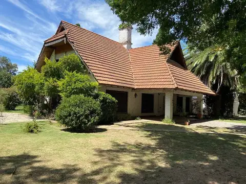 VENTA CASA QUINTA PILAR -EMPRENDIMIENTO COMERCIAL-