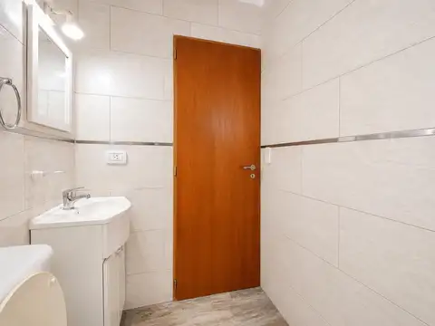 PH de 2 ambientes con patio y lavadero