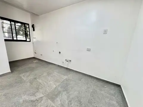 Depto Tipo Casa 4 ambientes con 1 baño