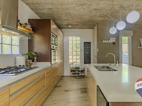 Casa 4 ambientes con 1 baño