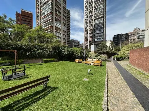 Departamento en Venta con 3 cocheras