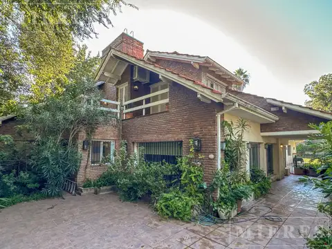 Muy linda casa en venta en La Horqueta