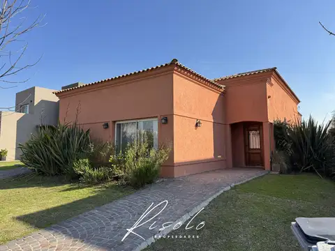 Casa en Venta en Puertos - Araucarias, USD 258.000
