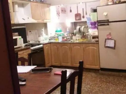 Casa 6 ambientes con 3 baños