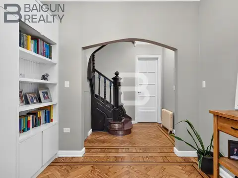 Casa 5 ambientes con 3 baños