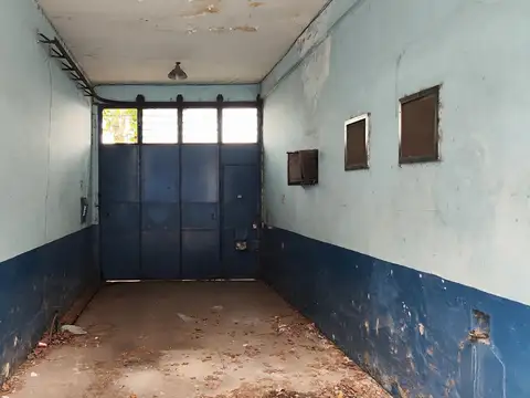 Venta Galpón con elevador