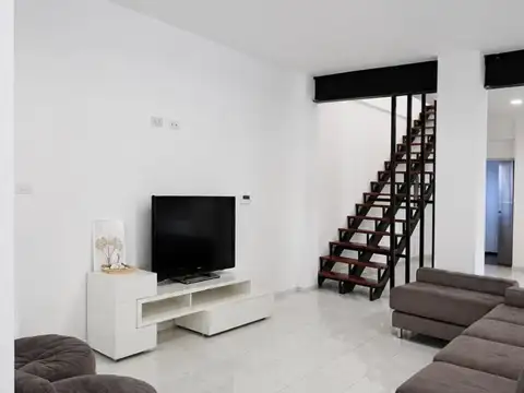 Casa en Alquiler en Roldan, USD 3.000