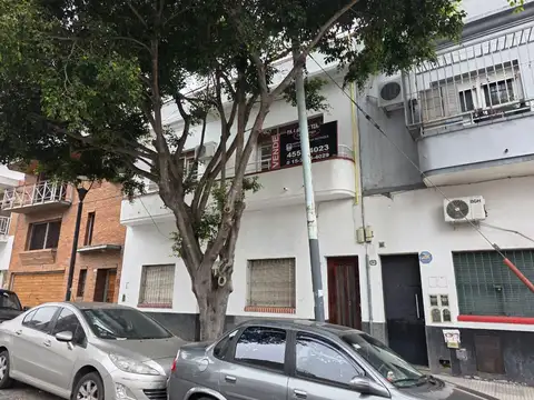 En Venta PH de 3 Ambientes al frente Balcon y terraza t/sup Flores Norte