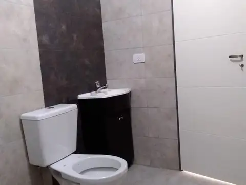 Departamento en Alquiler en Isidro Casanova, $ 480.000