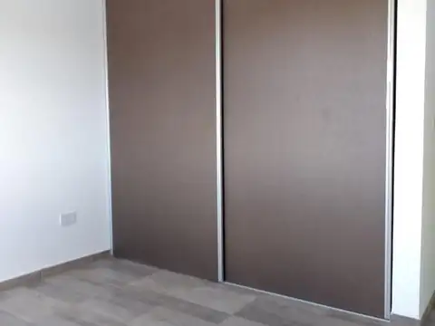 Departamento 2 amb. amplios en alquiler isidro casanova