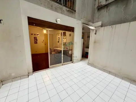 Acevedo 200, Piso 1