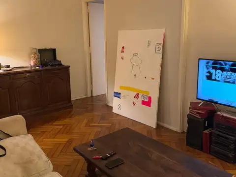 Departamento en Venta de 4 Ambientes con Dependencia en Barrio Norte