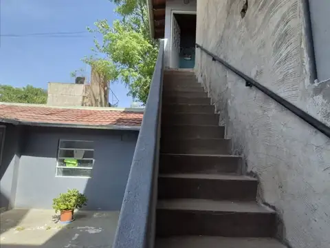 VENTA CASA 420 M2 4 AMB CASEROS GRAN GALPON PARQUE