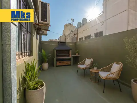 Venta. Ph 8 ambientes. 2 plantas.  Quincho, patio y terraza.