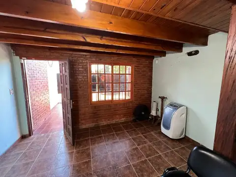 Casa en Alquiler en Los Hornos, $ 600.000