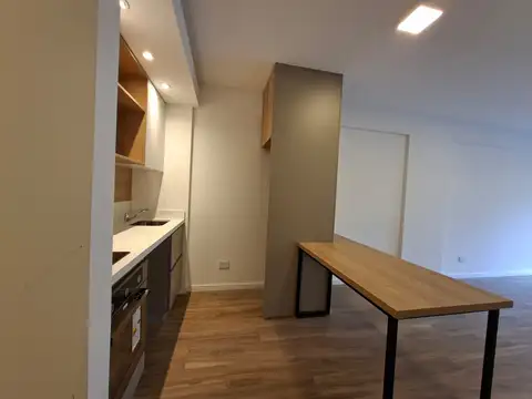 Paraguay 4600, Piso 2