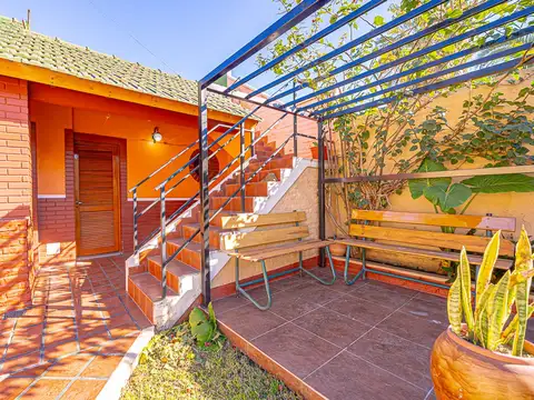 Casa 3 ambientes con 2 baños