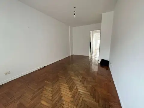 Avenida Forest 800, Piso 2