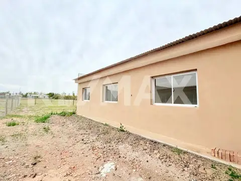 Depto Tipo Casa en Venta en General Fernandez Oro, USD 110.000