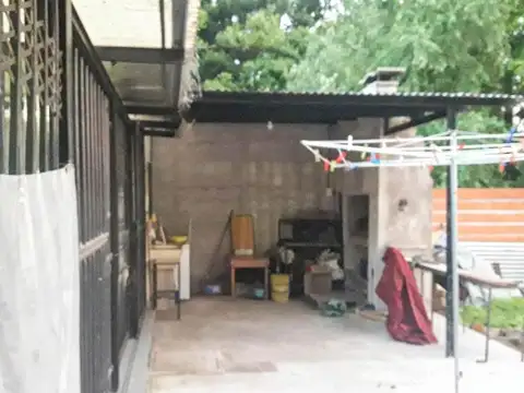 CASA DE 2 AMBIENTES MAS DEPARTAMENTO DE 2 AMBIENTES