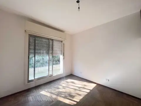 Depto Tipo Casa 4 ambientes con 2 baños