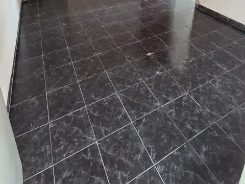 Amplio ph tipo casa 3 amb con lavadero, patio y terraza. Ubicado en Peña 930, Banfield