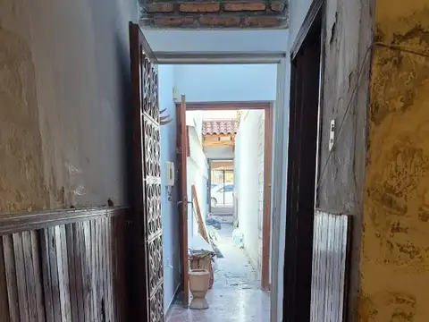 Casa interna, Av. Uruguay 959