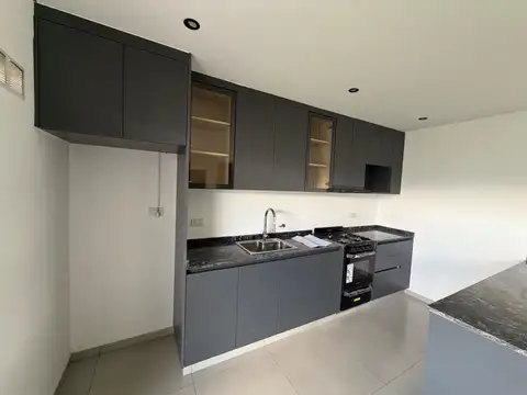 Depto Tipo Casa en Venta con 2 cocheras