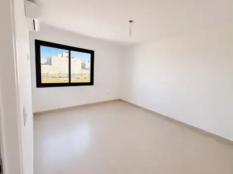 Depto Tipo Casa 4 ambientes con 3 baños