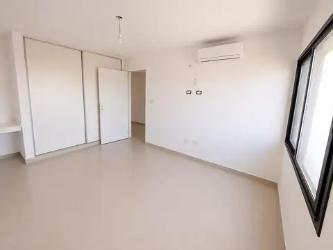 Depto Tipo Casa en Venta con 2 cocheras