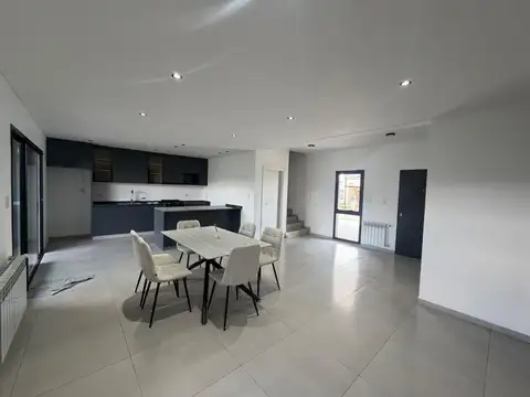 Depto Tipo Casa en Venta en Solares de Manatiales, USD 230.000