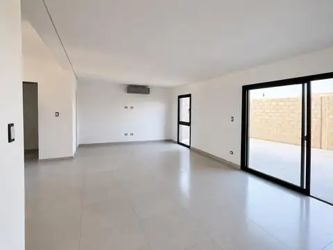 Depto Tipo Casa en Venta de 3 dormitorios