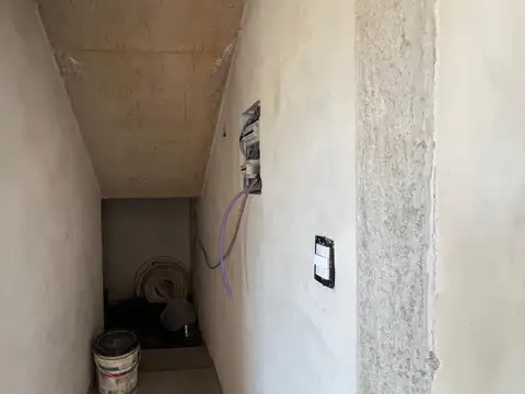 Depto Tipo Casa 4 ambientes con 3 baños