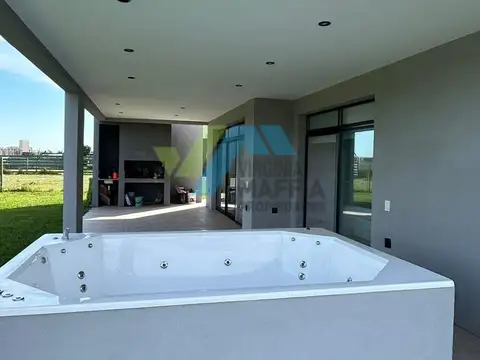 Casa 3 ambientes con 3 baños