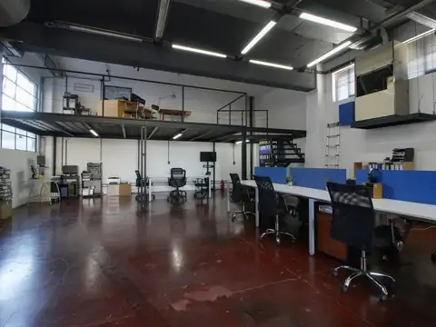 Oficina 240m² cochera doble y amenities - Saavedra