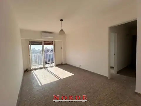 VENTA • LINIERS • DEPARTAMENTO • TRES AMBIENTES  • BALCÓN •  APTO CREDITO