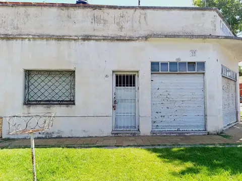 Casa con local en venta en General San Martin