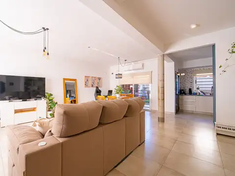 Depto Tipo Casa en Venta en Villa Adelina, USD 218.000
