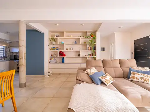 Depto Tipo Casa en Venta 8 años