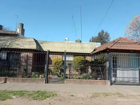 Don Torcuato  VENDO EXCELENTE CASA