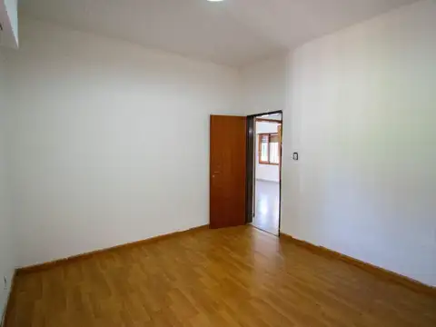 Casa en venta en City Bell entre caminos