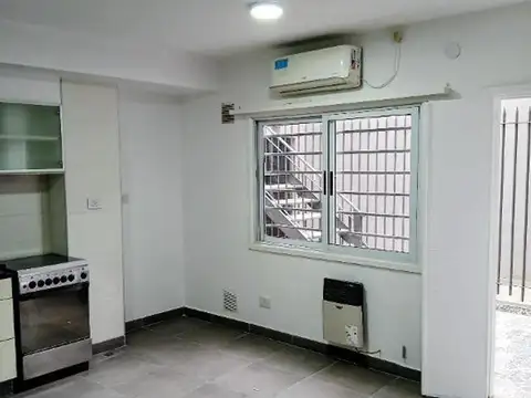 Depto Tipo Casa en Alquiler de 2 ambientes