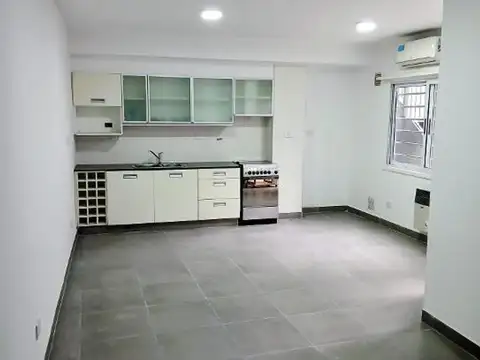 Depto Tipo Casa en Alquiler de 1 dormitorio