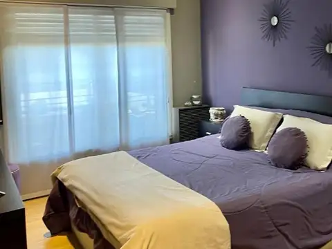 Hermosa casa de 5 ambientes en Berazategui