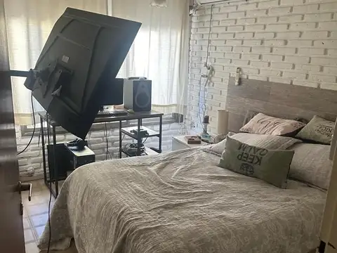 Casa 2 ambientes con 1 baño