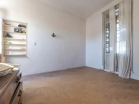 VENTA CASA DE 3 DORMITORIOS EN BARRIO SALADILLO