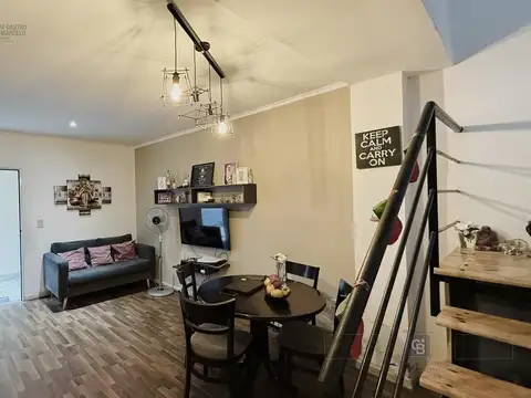 Depto Tipo Casa en Venta de 3 ambientes